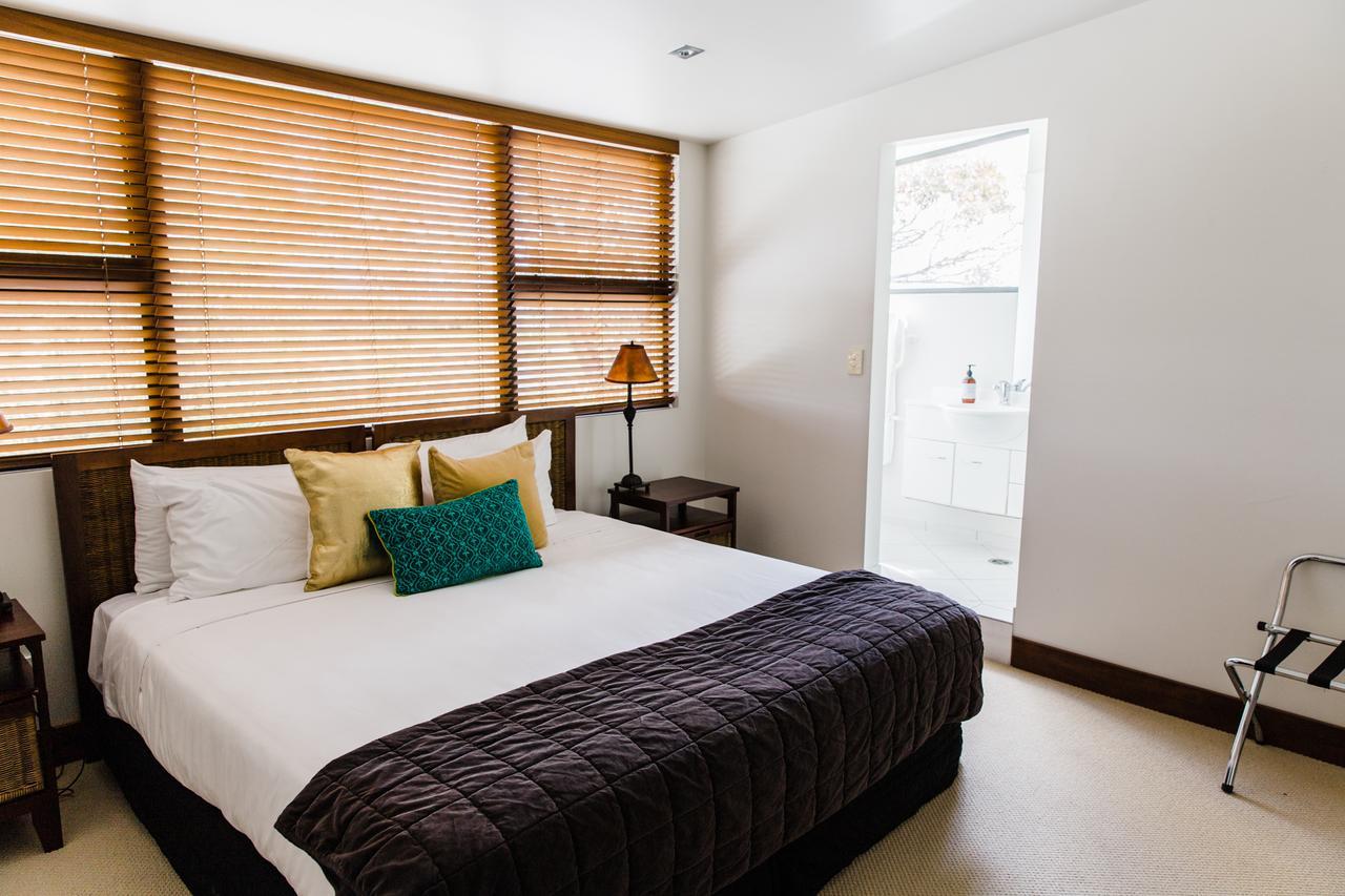 The Narrows Landing Hotel Tamahere Экстерьер фото