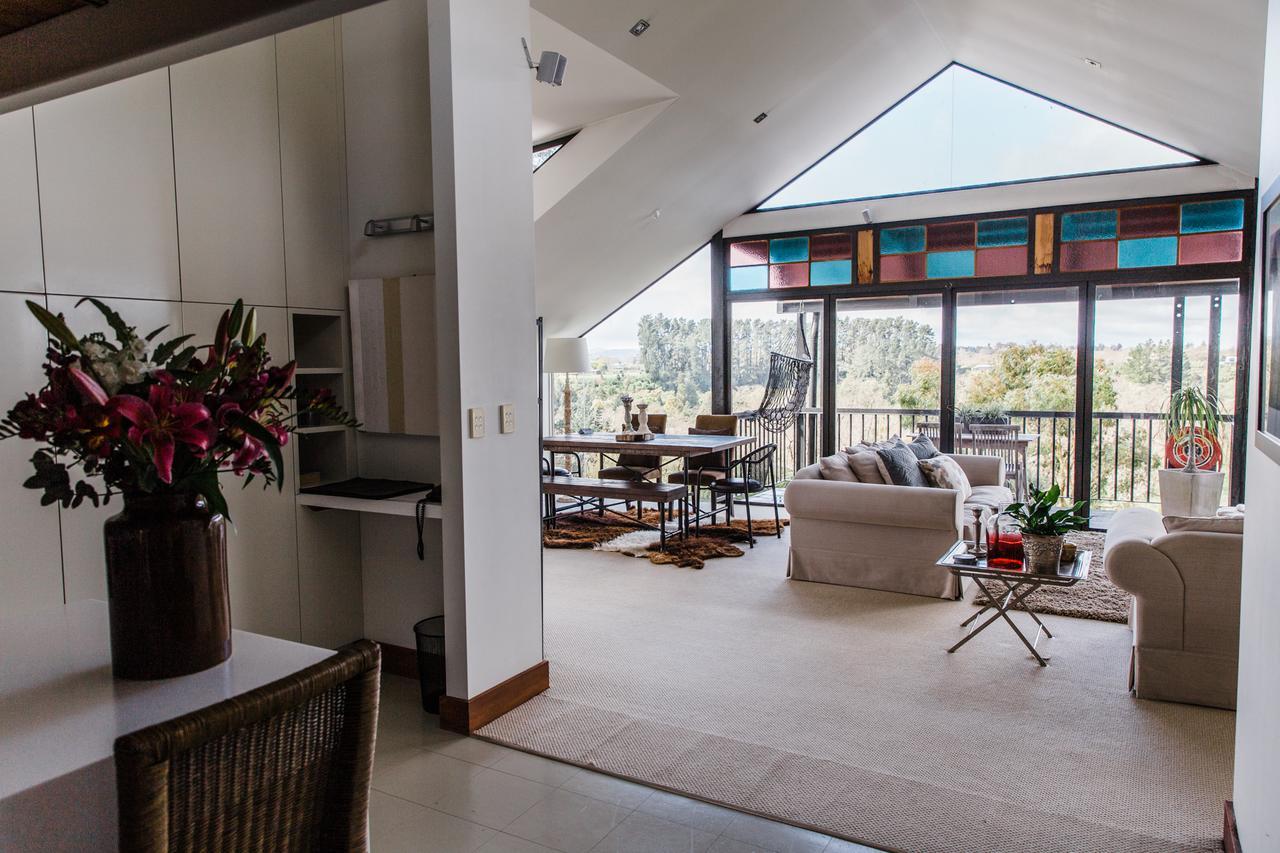 The Narrows Landing Hotel Tamahere Экстерьер фото