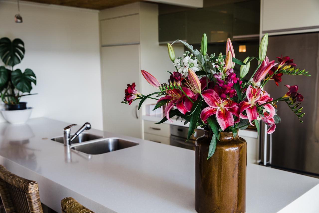 The Narrows Landing Hotel Tamahere Экстерьер фото