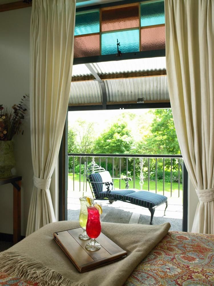 The Narrows Landing Hotel Tamahere Экстерьер фото